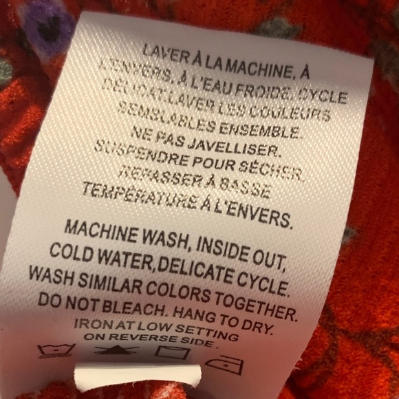 FLIRTY & CUTE NEVER WORN Sweetheart Neckline Ruched Short Sleeve Top! - Picture 6 of 8